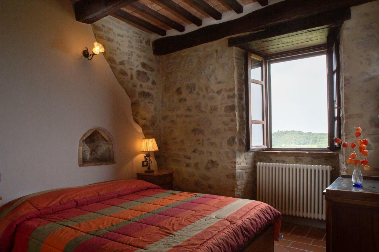 Castello Di Cisterna Aparthotel Gaglietole Exterior photo